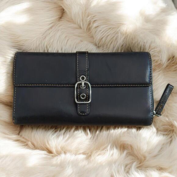 Vintage Coach NY Black Leather Flap Buckle Trifold Checkbook‎ Zip Closure Wallet - Picture 1 of 7